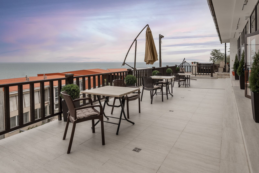 PHOTO-2023-07-08-23-43-14 (1).jpg