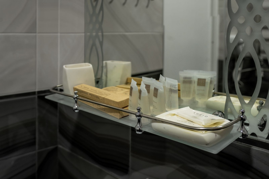 PHOTO-2023-07-08-23-43-15 (2).jpg